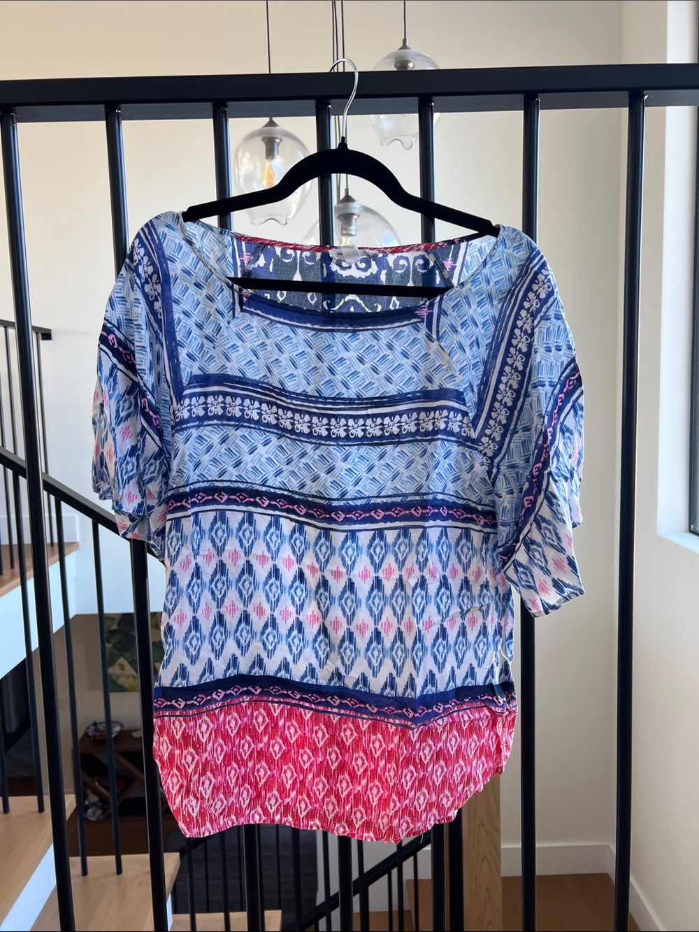 beachlunchlounge Mixed-Print Scoop Neck Blouse in Blue and Pink